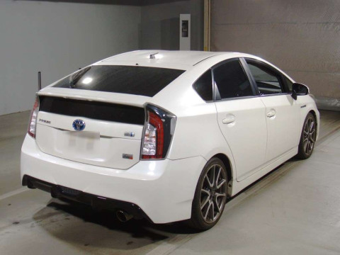 2012 Toyota Prius ZVW30[1]