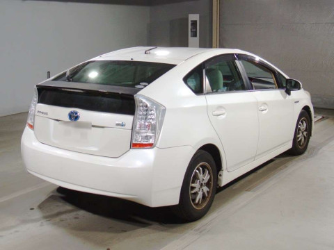 2010 Toyota Prius ZVW30[1]