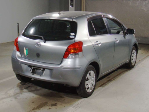 2010 Toyota Vitz SCP90[1]