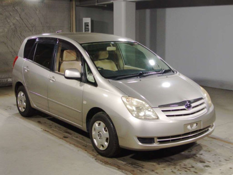 2004 Toyota Corolla Spacio NZE121N[2]