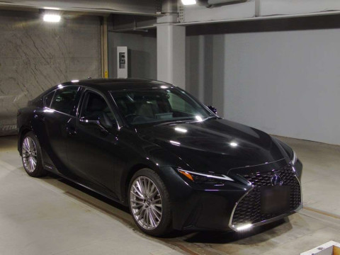 2022 Lexus IS AVE30[2]