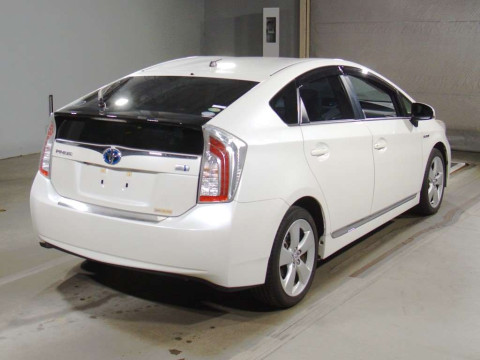 2013 Toyota Prius ZVW30[1]