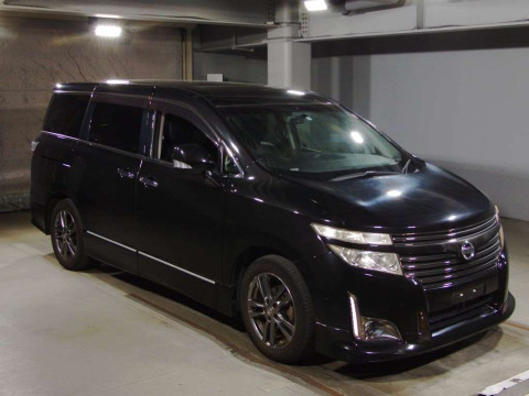 2011 Nissan Elgrand TE52[2]