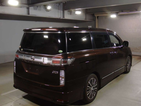 2014 Nissan Elgrand PE52[1]