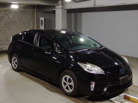 2012 Toyota Prius ZVW30[2]