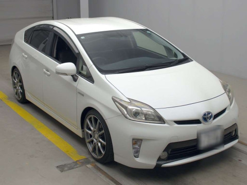 2014 Toyota Prius ZVW30[2]