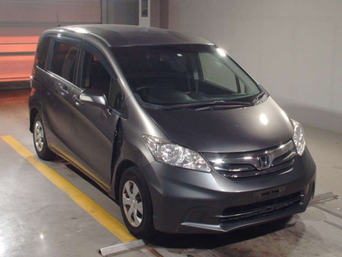 2012 Honda Freed GB3[2]