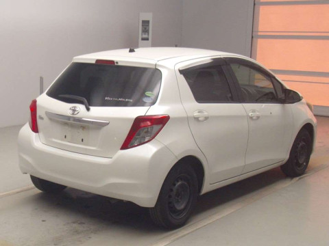 2012 Toyota Vitz NSP130[1]