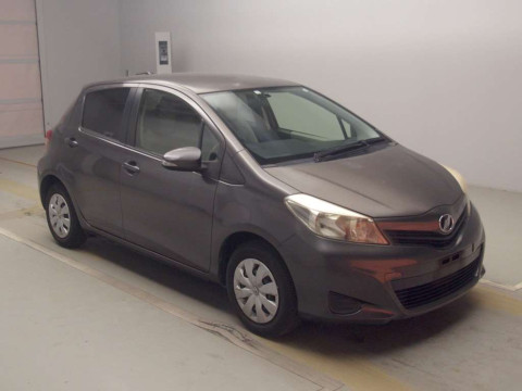 2012 Toyota Vitz KSP130[2]