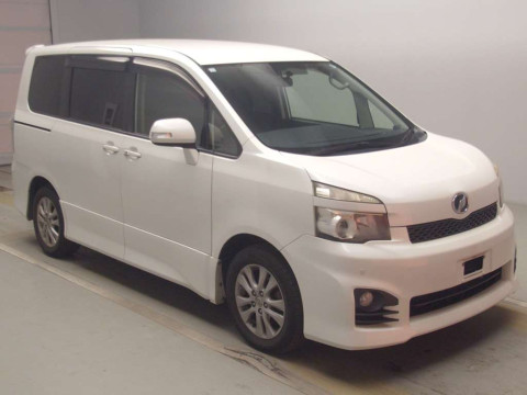 2012 Toyota Voxy ZRR70W[2]