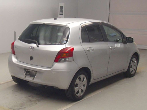 2008 Toyota Vitz SCP90[1]