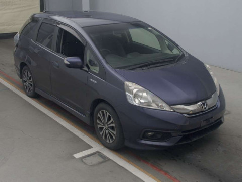 2014 Honda Fit Shuttle Hybrid GP2[2]