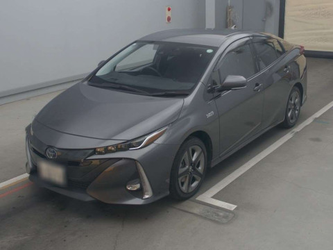 2019 Toyota Prius PHV ZVW52[0]