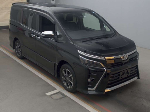 2019 Toyota Voxy ZRR80W[2]