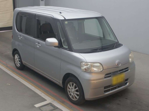 2010 Daihatsu Tanto L375S[2]