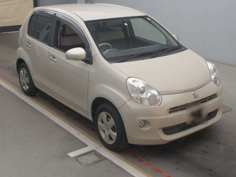 2010 Toyota Passo KGC30[2]