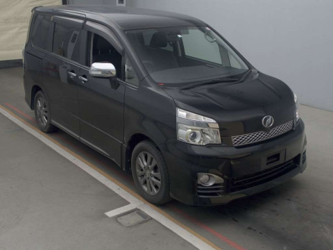 2014 Toyota Voxy ZRR70W[2]