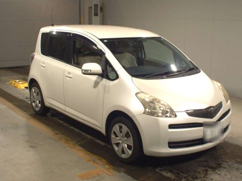 2008 Toyota Ractis SCP100[2]