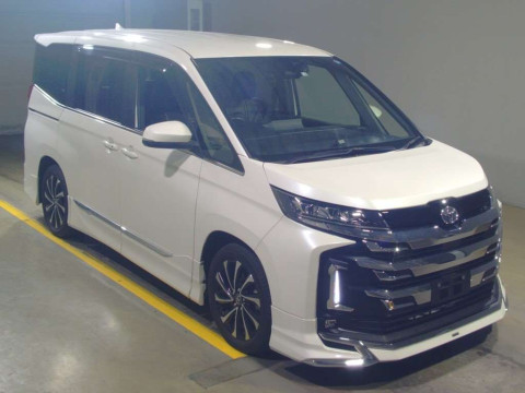 2022 Toyota Noah MZRA90W[2]