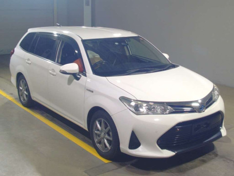 2017 Toyota Corolla Fielder NKE165G[2]