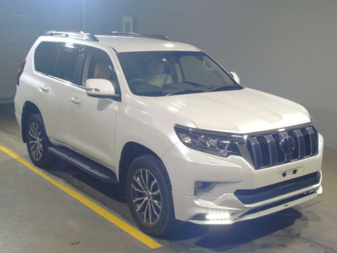 2018 Toyota Land Cruiser Prado GDJ150W[2]