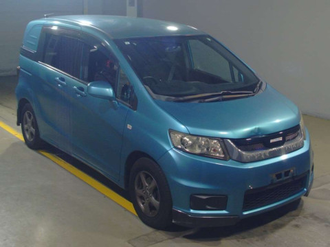 2011 Honda Freed Spike GB3[2]