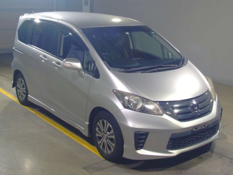 2012 Honda Freed GB3[1]