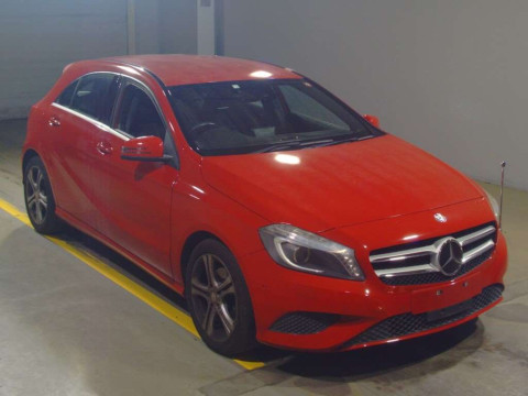 2014 Mercedes Benz A-Class 176042[2]