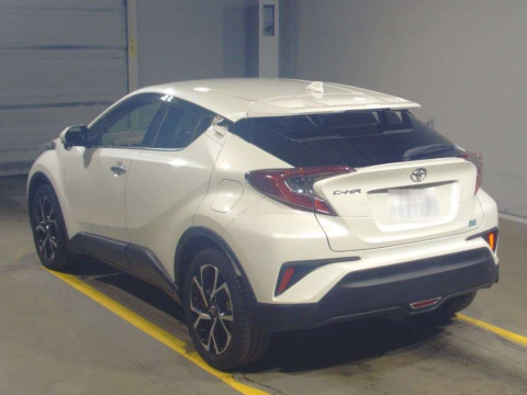 2019 Toyota C-HR NGX10[2]