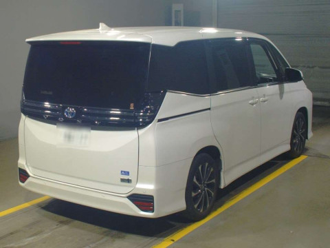 2022 Toyota Voxy ZWR90W[1]