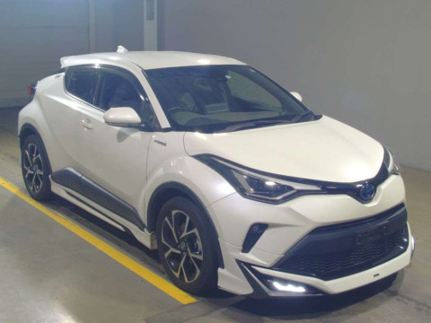 2019 Toyota C-HR ZYX11[2]