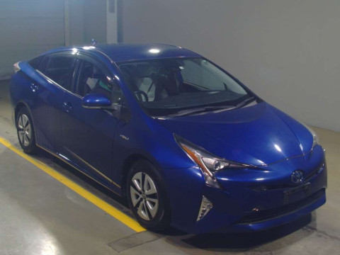 2018 Toyota Prius ZVW51[2]