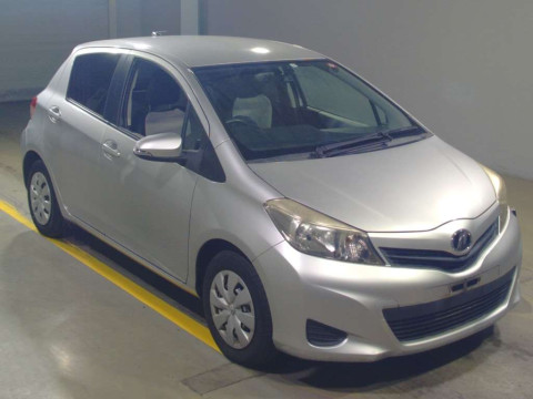 2011 Toyota Vitz KSP130[2]