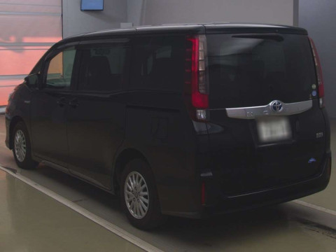 2015 Toyota Noah ZWR80G[2]