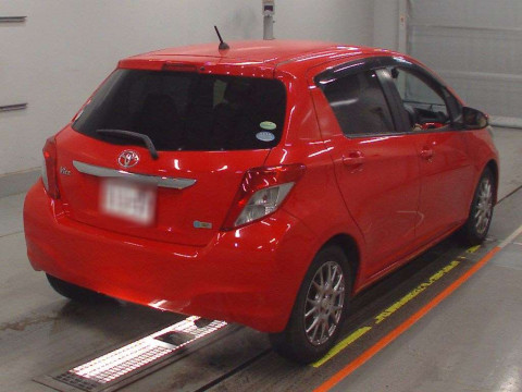 2012 Toyota Vitz NSP130[1]