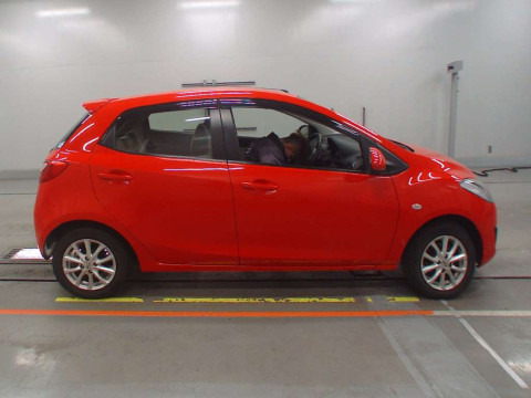 2012 Mazda Demio DEJFS[2]