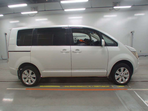 2007 Mitsubishi Delica D5 CV5W[2]