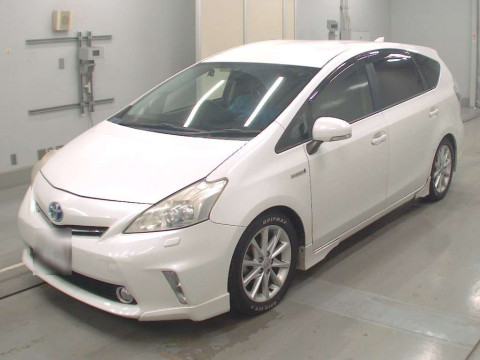 2013 Toyota Prius alpha ZVW40W[0]