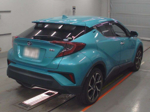 2019 Toyota C-HR ZYX10[1]