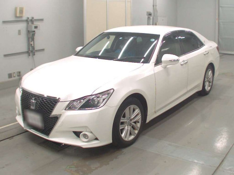 2014 Toyota Crown GRS211[0]