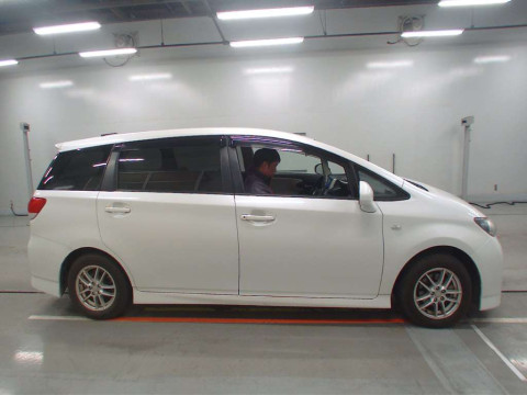 2009 Toyota Wish ZGE20W[2]