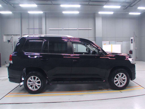 2021 Toyota Land Cruiser URJ202W[2]