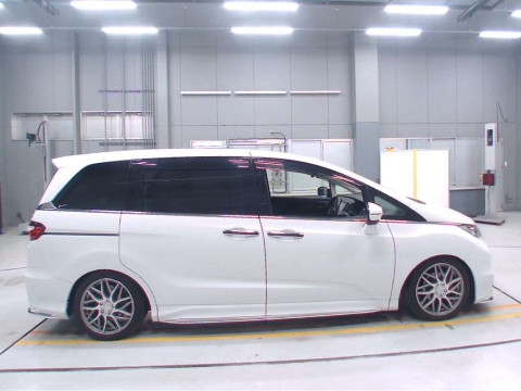 2014 Honda Odyssey RC1[2]