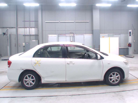 2010 Toyota Corolla Axio NZE141[2]