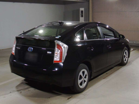 2015 Toyota Prius ZVW30[1]