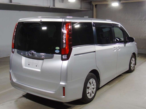 2014 Toyota Noah ZRR80G[1]