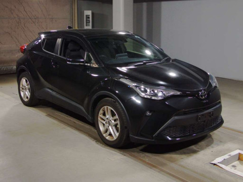 2020 Toyota C-HR NGX10[2]