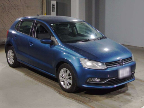 2016 Volkswagen Polo 6RCJZ[2]