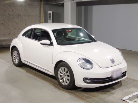 2013 Volkswagen Beetle 16CBZ[2]