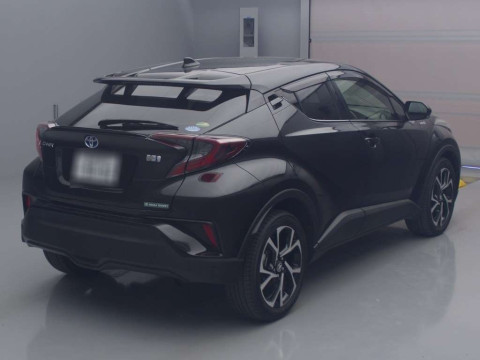 2017 Toyota C-HR ZYX10[1]